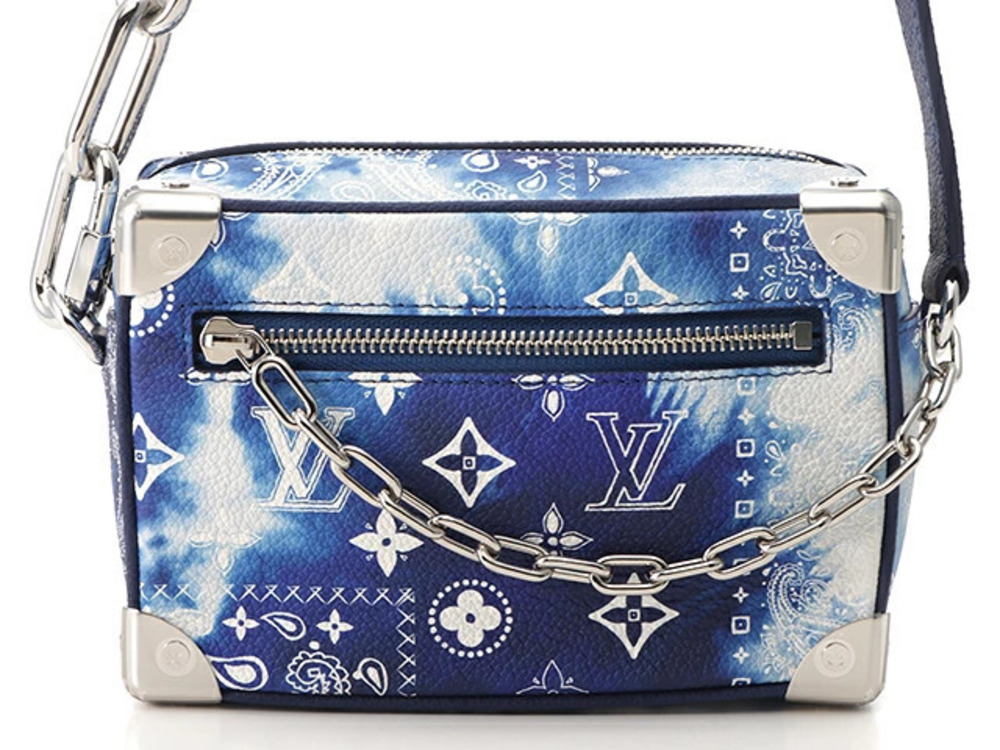 LOUIS VUITTON Soft Trunk Monogram Bandana
